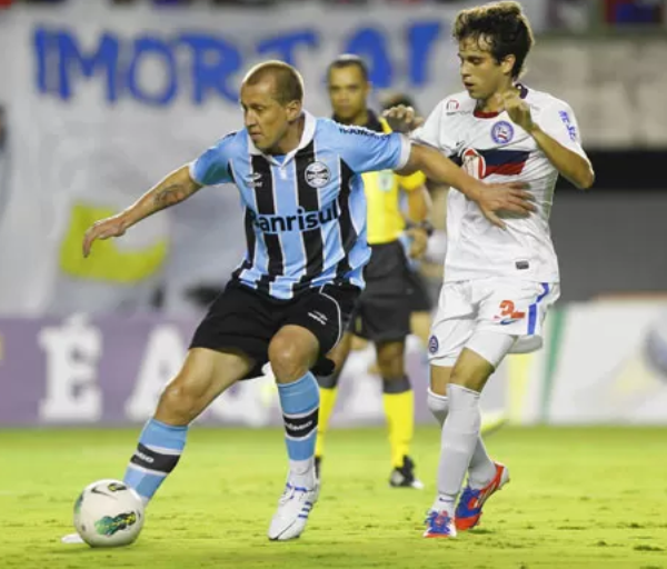 Arquivo:2012.10.27 - Bahia 1 x 1 Grêmio.png