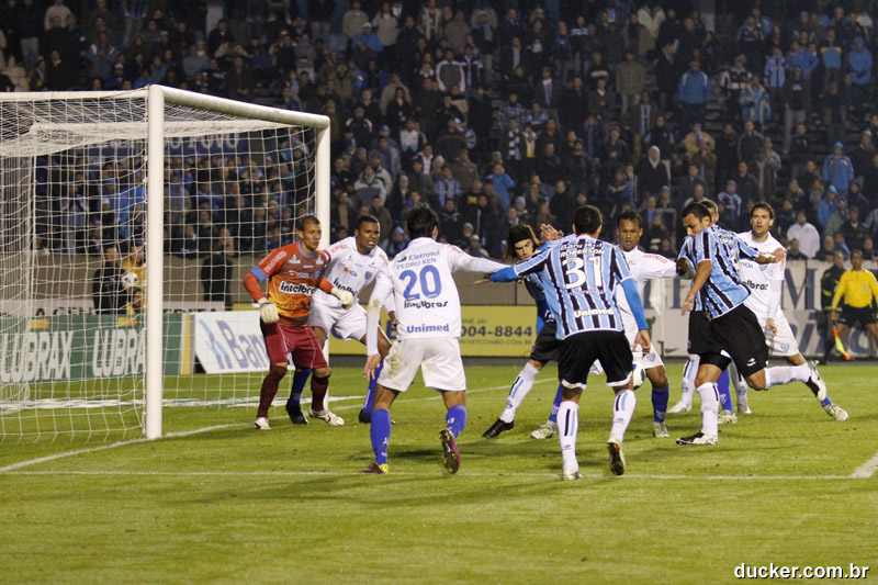 Arquivo:2011.06.29 - Grêmio 2 x 2 Avaí.jpg