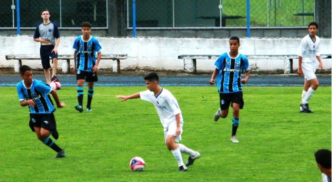 Arquivo:2018.10.03 - Guarani de Palhoça 2 x 2 Grêmio (Sub)14.foto.png