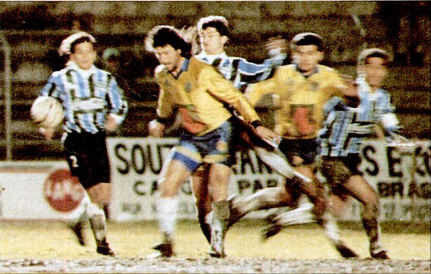 Arquivo:1993.07.14 - Pelotas 1 x 1 Grêmio - Revista Placar.png