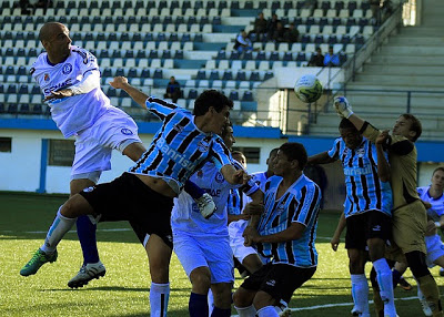 Arquivo:2011.09.06 - Grêmio 1 x 0 Aimoré (B).2.jpg