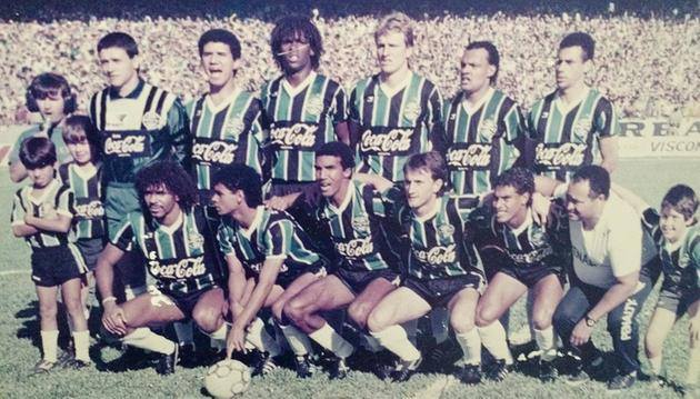 Arquivo:1990.12.08 - Grêmio 1 x 0 São Paulo - Foto.jpg