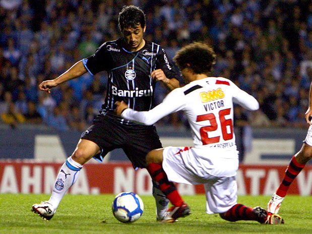 Arquivo:2010.09.08 - Grêmio 2 x 0 Atlético Goianiense.jpg