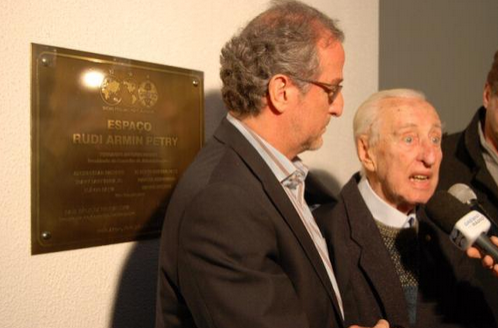 Arquivo:Duda Kroeff e Rudi Armin Petry.png