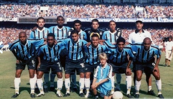 Arquivo:2004.03.07 - Grêmio 1 x 2 Internacional - Foto.jpg