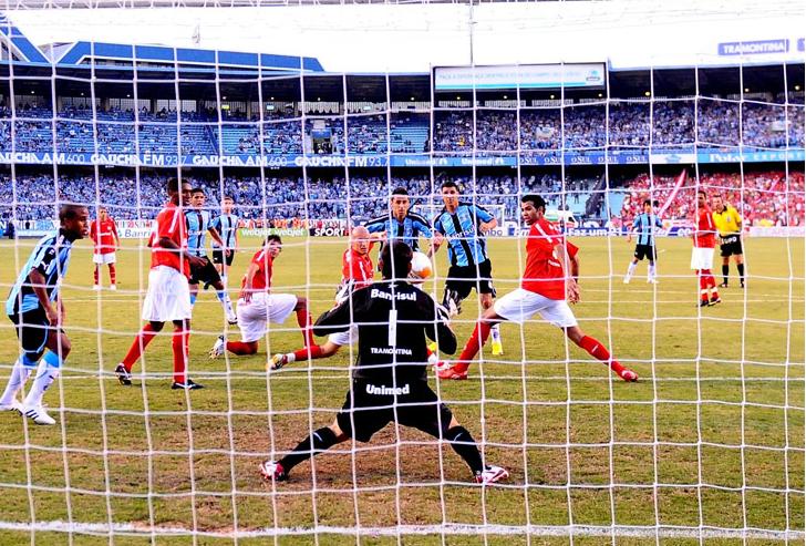 Arquivo:2010.05.02 - Grêmio 0 x 1 Internacional.2.jpg