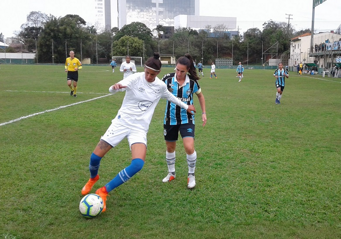 Arquivo:2019.07.28 - Grêmio (feminino) 1 x 2 Cruzeiro (feminino).png