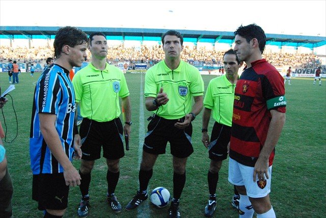 Arquivo:2008.12.21 - Grêmio 2 x 1 Sport (Sub-20).1.jpg