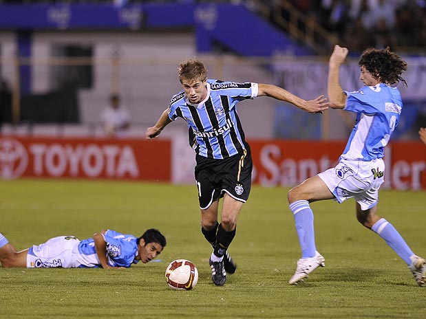 Arquivo:2009.03.25 - Aurora 1 x 2 Grêmio.1.jpg