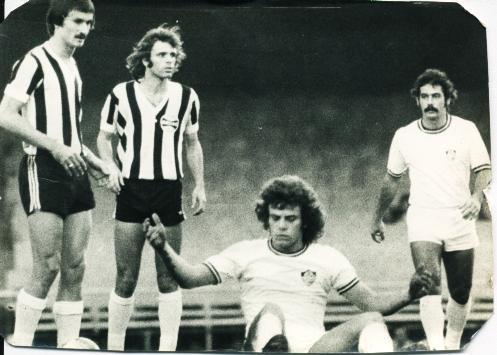 Arquivo:1975.10.11 - Fluminense 0 x 0 Grêmio.jpg