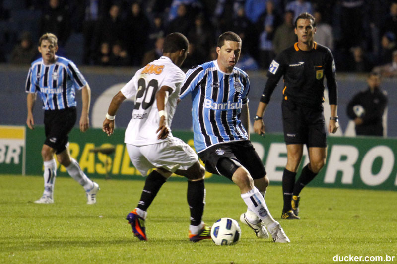 Arquivo:2011.08.03 - Grêmio 2 x 2 Atlético Mineiro.jpg