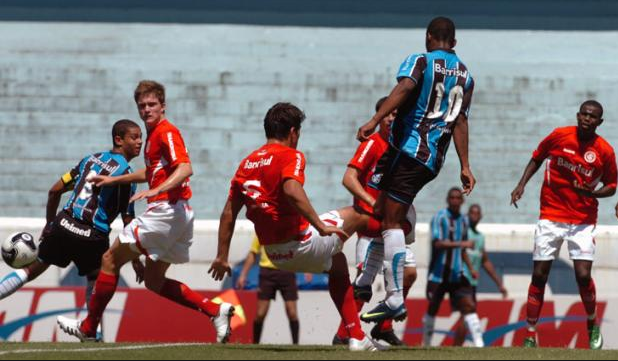 Arquivo:2009.11.29 - Grêmio 2 x 0 Internacional (Sub-17).1.png