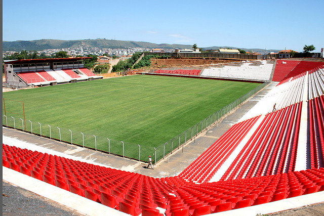 Arquivo:Estádio Joaquim Henrique Nogueira.jpg