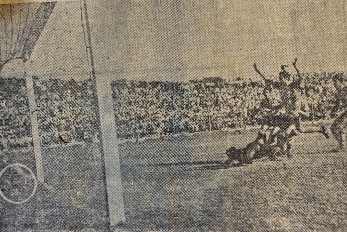 Arquivo:1954.12.19 - Grêmio 0 x 3 Renner - foto.jpg