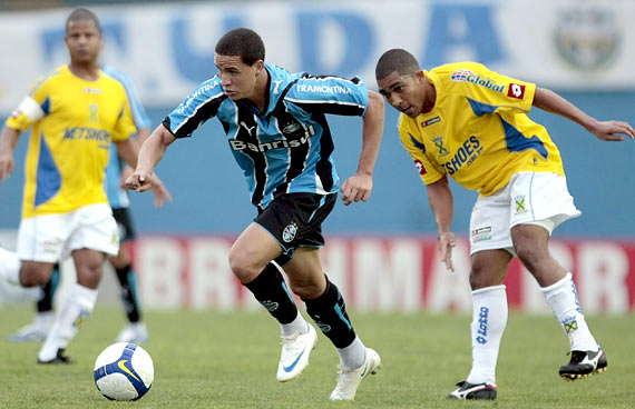 Arquivo:2009.11.01 - Santo André 2 x 0 Grêmio.jpg