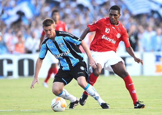Arquivo:2010.05.02 - Grêmio 0 x 1 Internacional.1.jpg