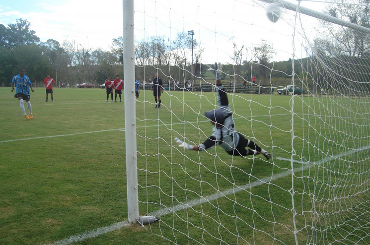 Arquivo:2008.03.27 - Grêmio 1 x 0 Treinta y Tres (Sub-18).png