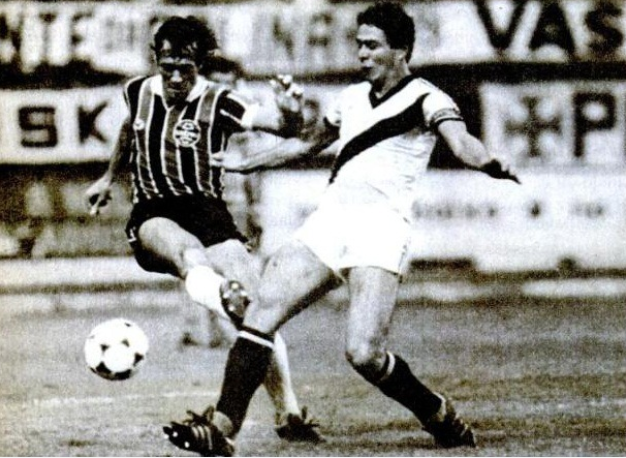 Arquivo:1982.03.28 - Vasco 1 x 1 Grêmio.foto2.png
