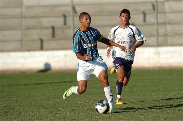 Arquivo:2009.05.23 - São José 0 x 3 Grêmio (Sub-17).1.jpg