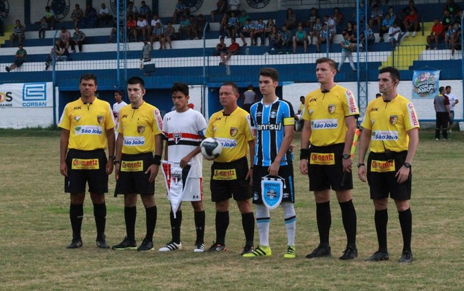 Arquivo:2017.01.23 - Grêmio 0 x 4 São Paulo (Sub-17).1.png
