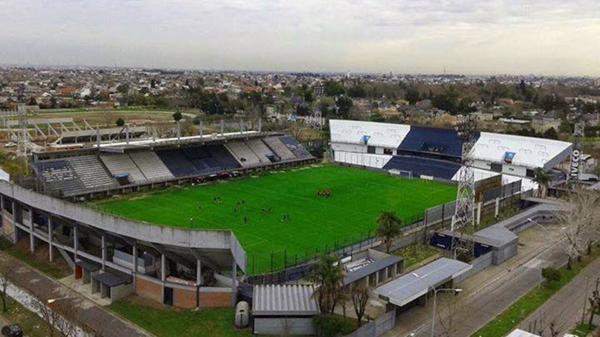 Arquivo:Estádio Centenario Ciudad de Quilmes.jpg