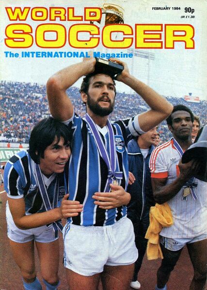 Arquivo:Revista World Soccer.jpg