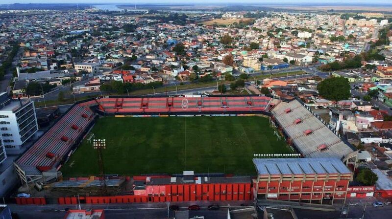 Arquivo:Estádio Bento Mendes de Freitas.jpg